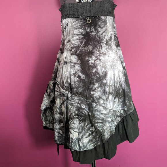 Forla Paris Ava Sleeveless Mini Dress in Black & White - Picture 5 of 13